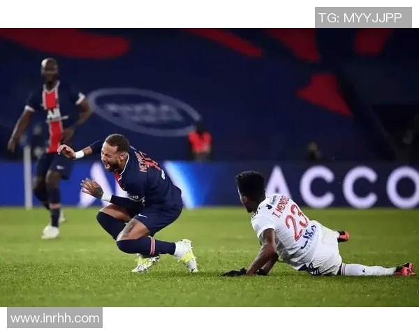 沙尔克遗憾失利，主场不敌法兰克福